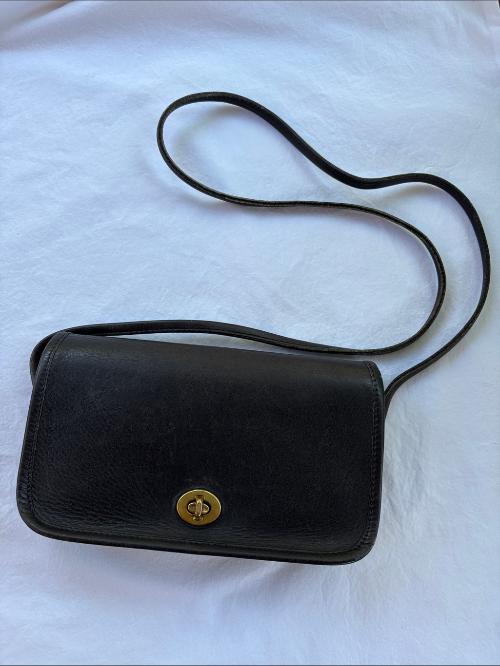 Vintage Coach Dinky Black Leather Bag With Hang Tag